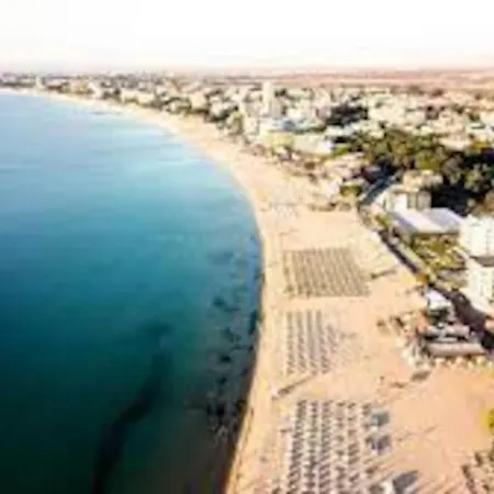 Sunny Family 302, * Napospart